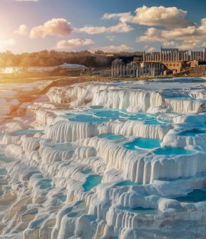 a-breathtaking-aerial-view-of-the-pamukkale-terrac-9os3eOS5ToK8q20GiXeuMQ-XQS42_XrQmOMcxMkANTsqw (2)